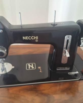 Vecchia macchina per cucine Necchi
