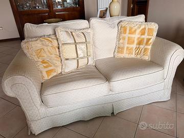Divani 2 posti e 3 posti