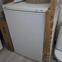 Haier HFZ136AA Congelatore Verticale