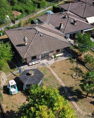 VILLA A SCHIERA A BOVEGNO