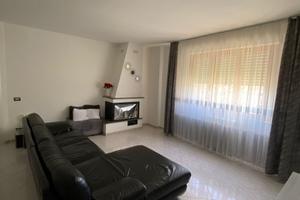 Appartamento 83 mq a Taverne d'Arbia