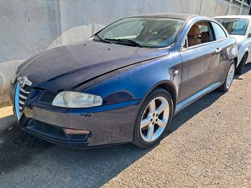 Alfa Romeo GT anno 2006 ricambi usati