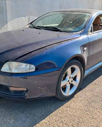 Alfa Romeo GT anno 2006 ricambi usati