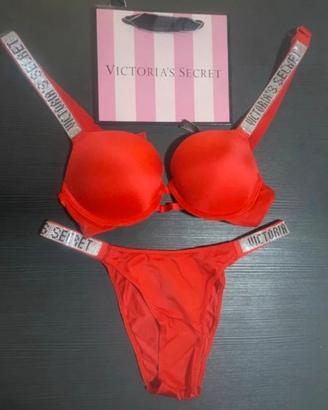Set Victoria’s Secret push up