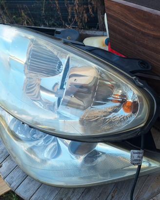 peugeot 807 fari. specchietti frecce