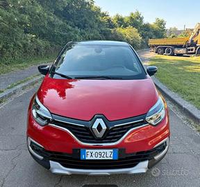 Renault Captur  0.9 TCE Cross