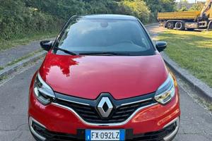 Renault Captur  0.9 TCE Cross