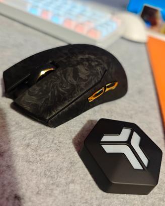 Mouse Eweadn Z7 in fibra di carbonio 