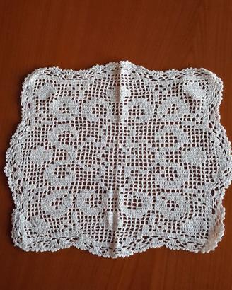 I CENTRINI DELLA NONNA: centro uncinetto quadrato