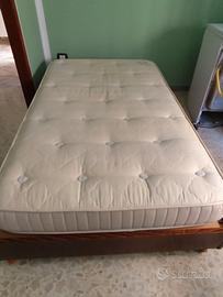 LETTO  LEGNO MASSELLLO1 PIAZZA E MEZZA E MATERASSO