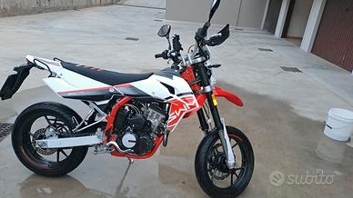 SWM 125R 4T+ Marmitta Scalvini