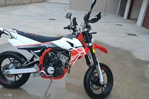 SWM 125R 4T+ Marmitta Scalvini