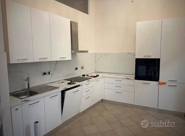 arredamento pari al nuovo