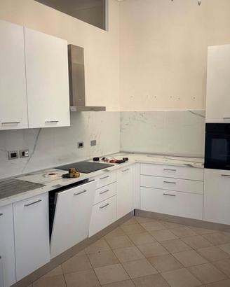 arredamento pari al nuovo