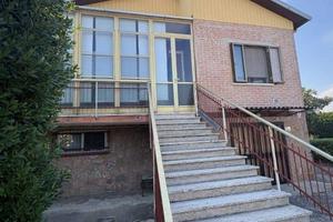 Villa di 140 m² con più di 5 locali e box auto dop