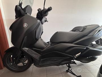 Yamaha X Max 300