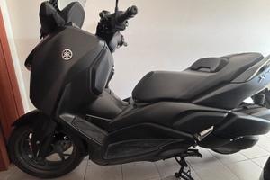Yamaha X Max 300