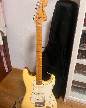 Fender Vintera II 70 Stratocaster Vintage White