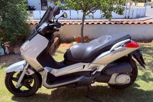 Yamaha Xmax 250