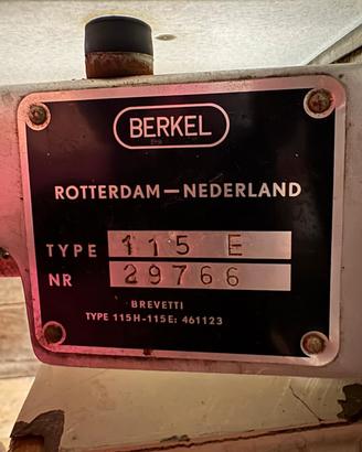 affettatrice BERKEL