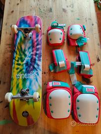Tavola da skate skateboard e protezioni