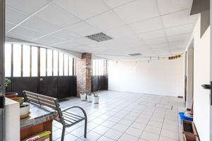 Porzione di casa con spazi ampi e comfort esclusiv