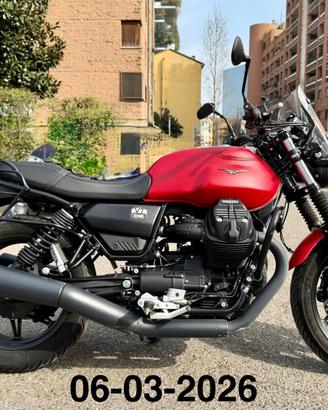 Moto Guzzi V7 Stone 2023 Rossa