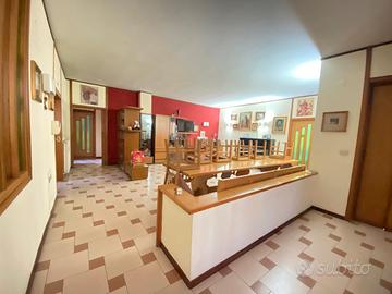 Trilocale ARREDATO Pressi Via Maristi MAF621