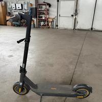 Monopattino elettrico Ninebot G30 Max