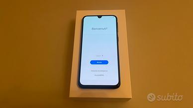 Samsung Galaxy A40 + Cover + ssd 64GB samsung evo