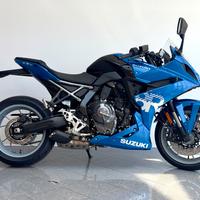 Suzuki GSX-8R R
