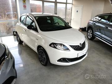 Lancia Ypsilon 1.0 FireFly 5 porte S&S Hybrid Gold