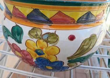 Portavasi in ceramica