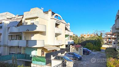 4 LOCALI A SAN BENEDETTO DEL TRONTO