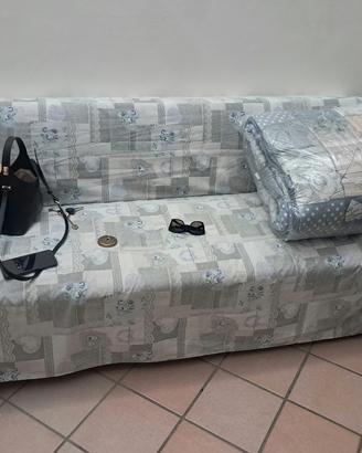 camera da letto e divano letto