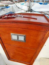 Barca a vela con deriva mobile e carrello alaggio