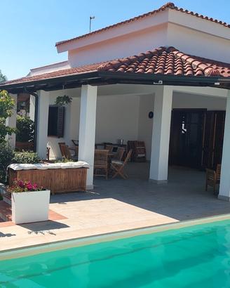 Baia Del Silenzio Villa Con Piscina 170m Dal Mare