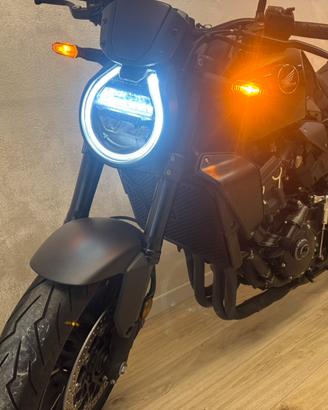 Honda cb1000r