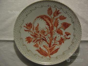 Piatti dipinti a mano su porcellana