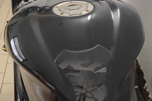 serbatoio benzina Yamaha r6 2006 / 2007