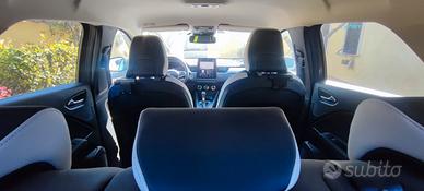 Renault Captur Plug-in Hybrid pari al nuovo