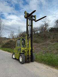 Muletto sollevatore clark