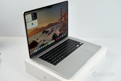 Macbook Air 15 Pol M3 16 GB Ram 500HD batt 100%