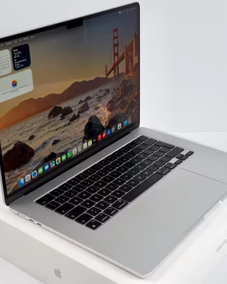 Macbook Air 15 Pol M3 16 GB Ram 500HD batt 100%
