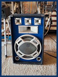 Cassa 800W — sistema audio in funzione attuale