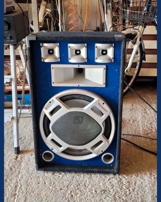 Cassa 800W — sistema audio in funzione attuale