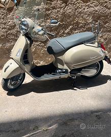 Vespa 300 GTS