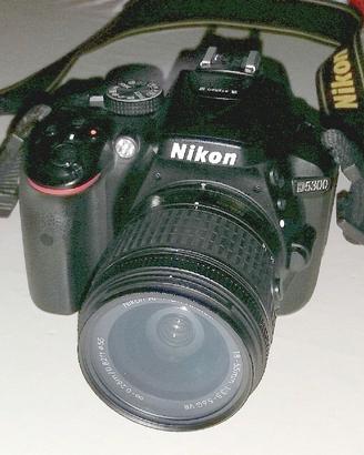 Reflex Nikon d5300 + obiettivo 18-55mm