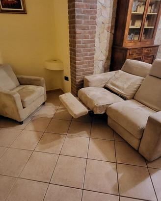 divano e poltroncina "Poltrone e sofà"