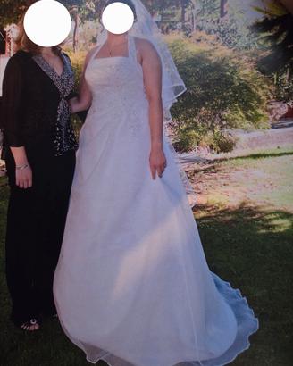 abito da sposa con accessori